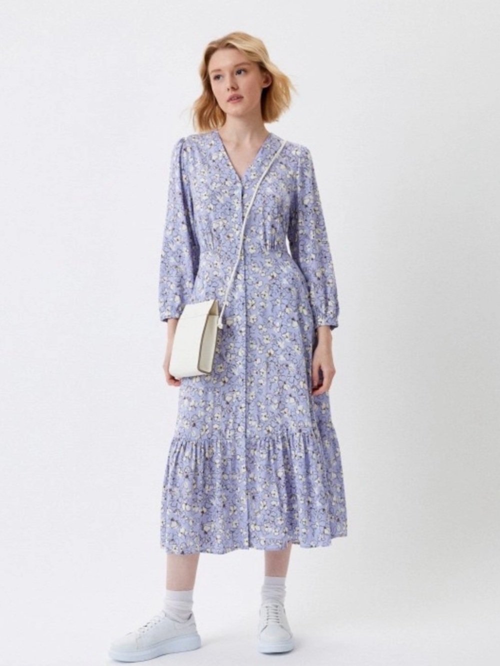 Lavender Floral V-Neck Midi Dress